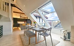 Exclusive 3 Bedroom Penthouse - 2 Bath & Mezzanine